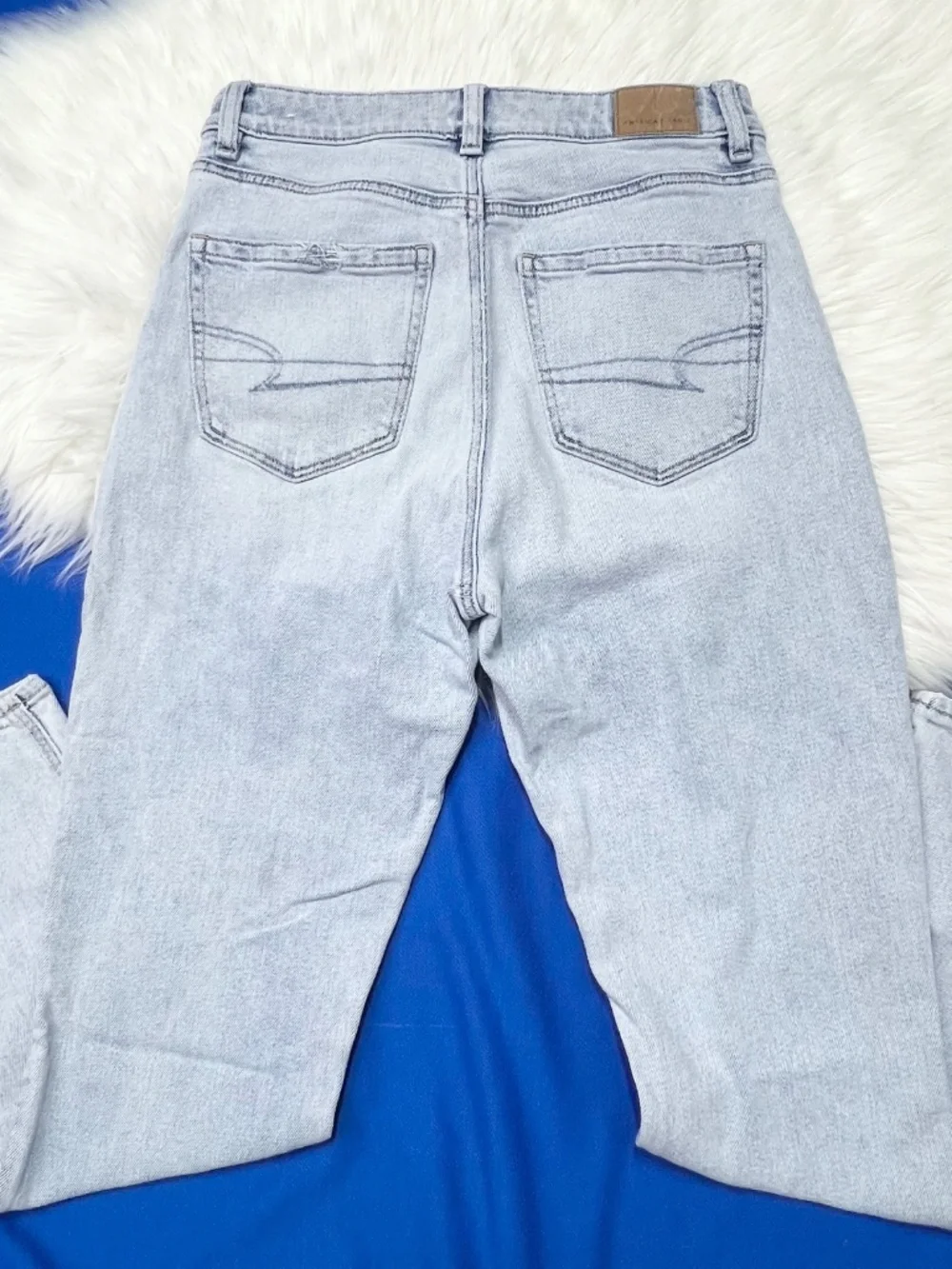 👖|•AMERICAN EAGLE•| Fun Waist High Rise 'Mom Jean' Size 4👖